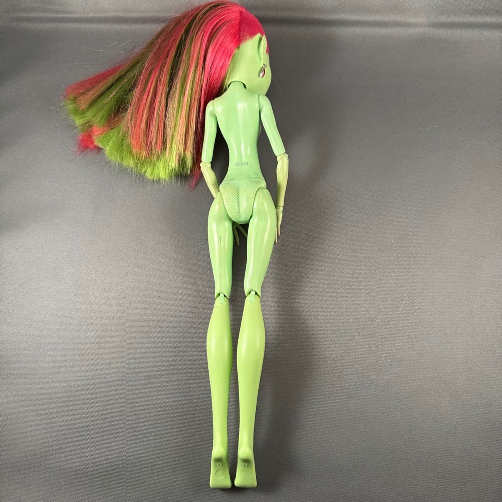 2008 Monster High Venus‎ McFlytrap Music Festival Doll - Picture 6 of 9